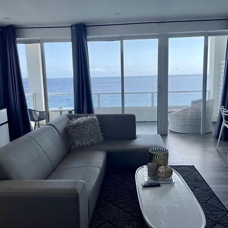 Saint Tropez Boutique Hotel Виллемстад Номер фото