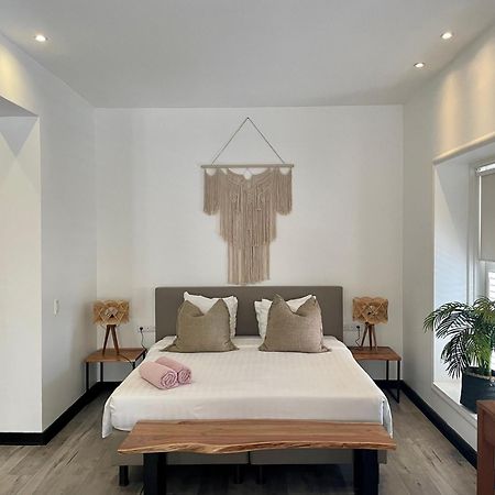 Saint Tropez Boutique Hotel Виллемстад Номер фото