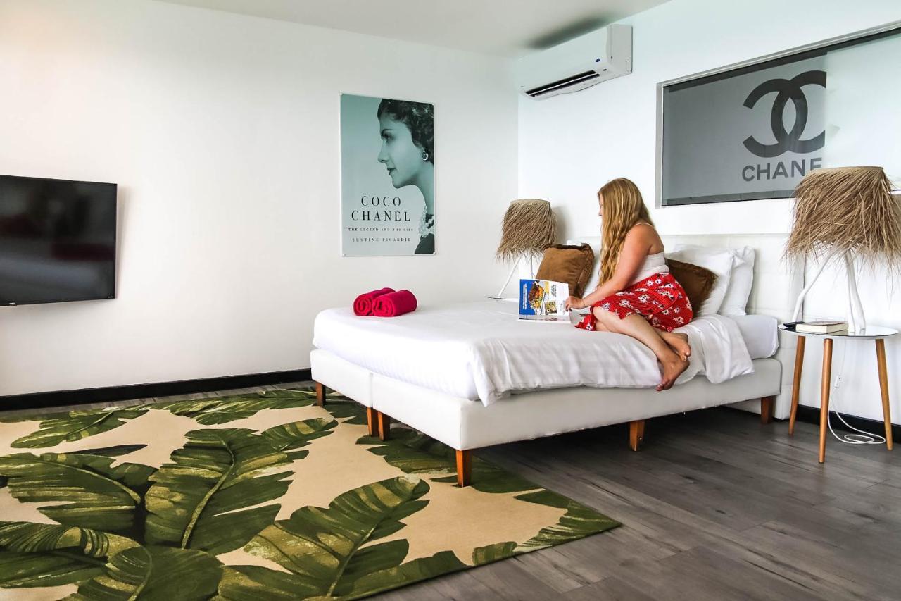 Saint Tropez Boutique Hotel Виллемстад Экстерьер фото