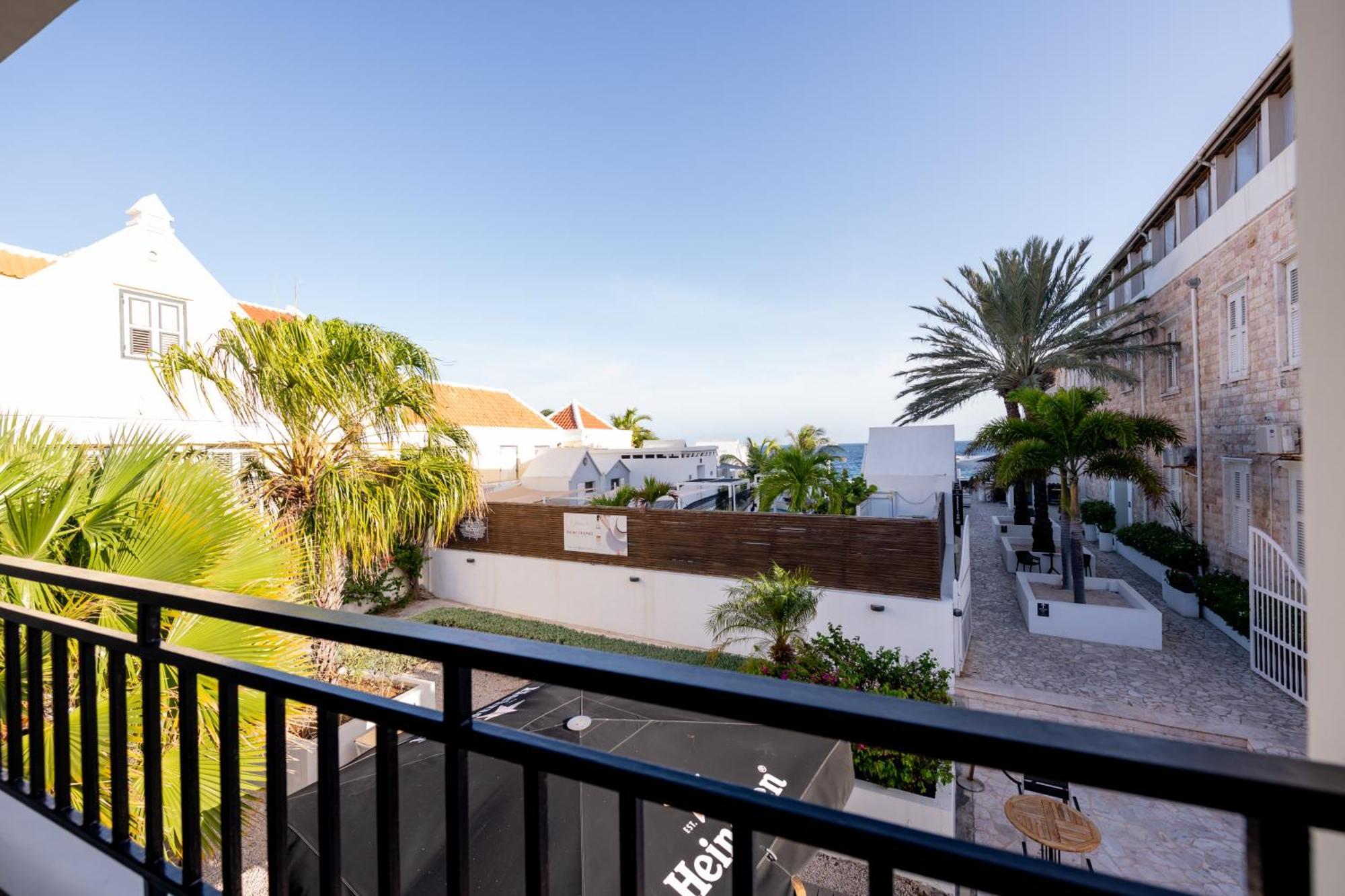 Saint Tropez Boutique Hotel Виллемстад Номер фото