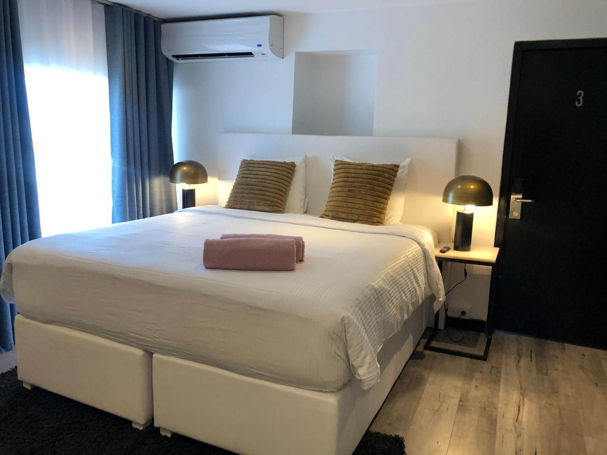 Saint Tropez Boutique Hotel Виллемстад Номер фото